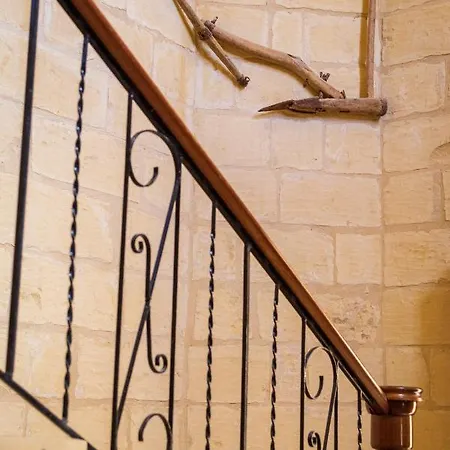 Dar Ta' Tumas Għarb