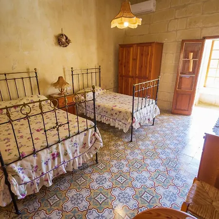 Hébergement de vacances Dar Ta' Tumas *