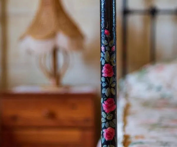 Dar Ta' Tumas * Għarb